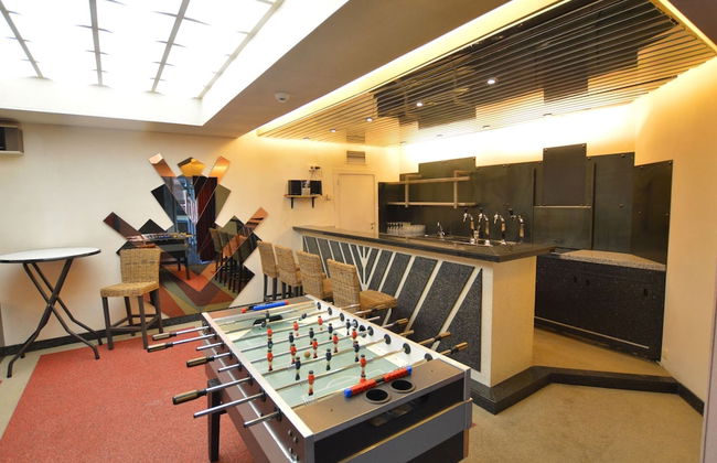 Superb House for Family Group with Swimming Pool, Sauna, Hot Tub, Billiards - Foto 33