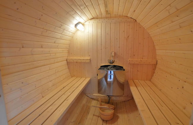 Superb House for Family Group with Swimming Pool, Sauna, Hot Tub, Billiards - Foto 31