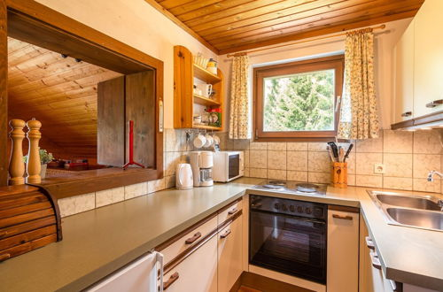 Foto 11 - Very Spacious, Detached Holiday Home in Carinthia near Skiing & Lakes