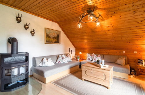 Photo 15 - Very Spacious, Detached Holiday Home in Carinthia near Skiing & Lakes