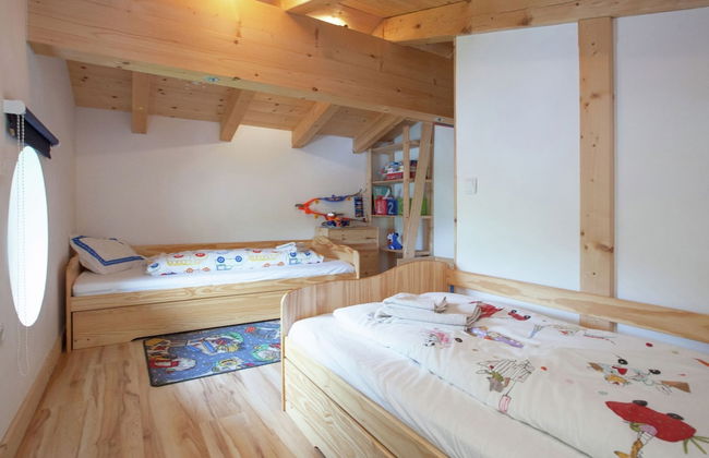 Stunning Holiday Home With Balcony, Ski Storage, Parking - Foto 2