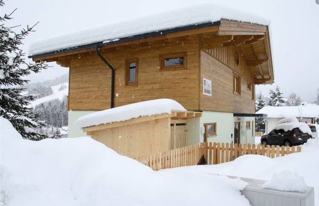 Stunning Holiday Home With Balcony, Ski Storage, Parking - Foto 15