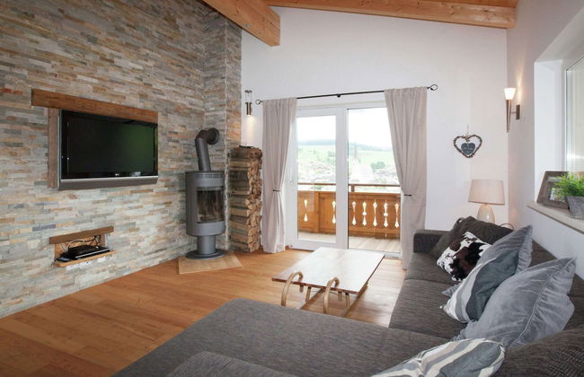 Stunning Holiday Home With Balcony, Ski Storage, Parking - Foto 12