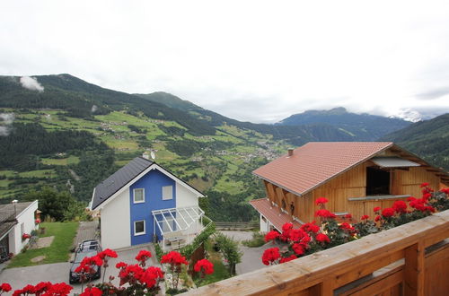 Photo 12 - Modern Apartment in Hochgallmigg With Balcony