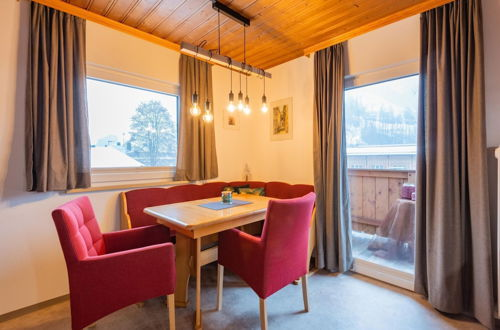 Foto 13 - Modern Apartment in Kitzbuhel Near Ski Area
