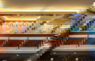 Photo 2 - Oasis Hotel Apartments
