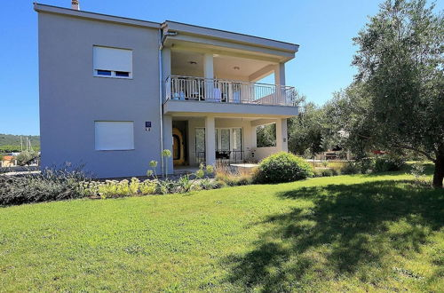 Photo 21 - Tranquil Apartment in Bibinje With Garden