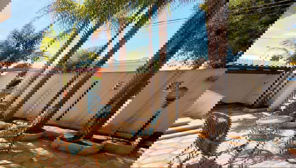 Primary image