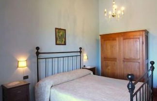 Foto 2 - Private Villa With Wifi, Private Pool, TV, Veranda, Pets Allowed, Parking, Close to Cortona