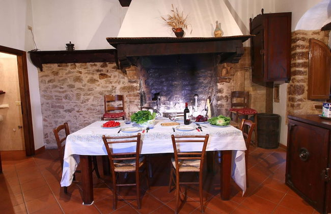 Historic Castle With View - Foto 12