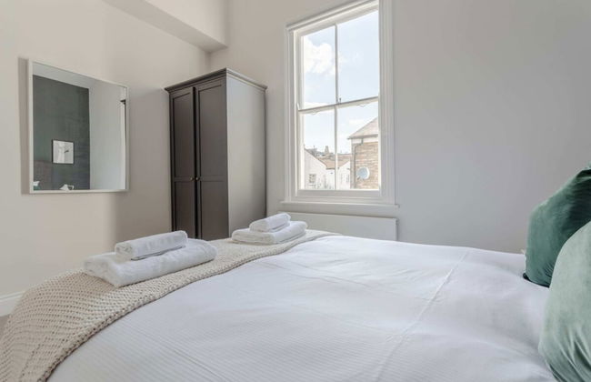 Stunning 3 Bedroom 2 Bath in Fantastic Location - Foto 4