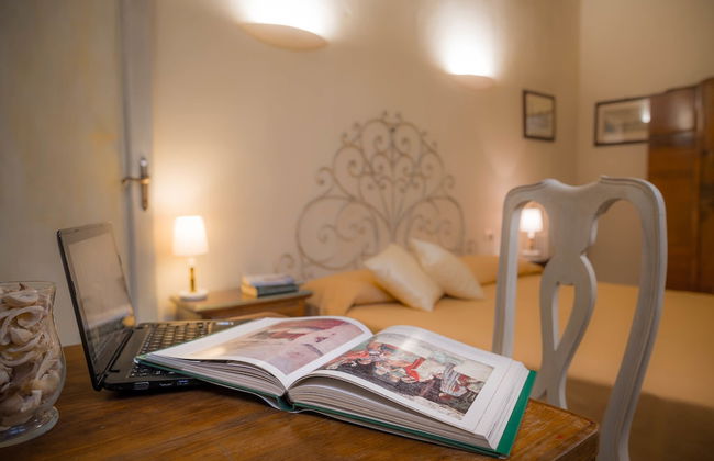 Novella House - Photo 2
