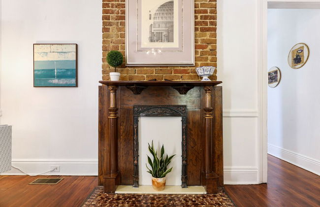 Uptown Spacious 4BD w Historic Charm - Foto 39