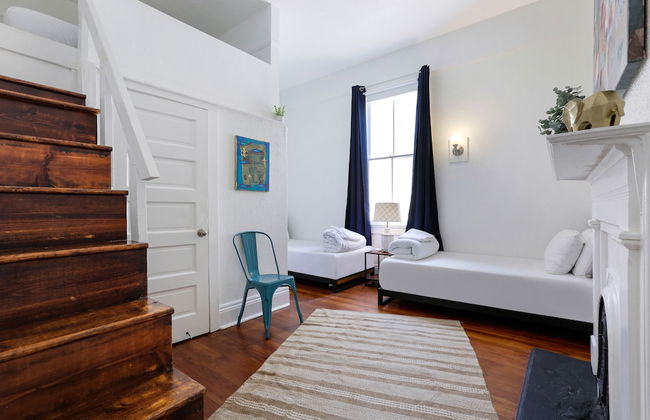 Uptown Spacious 4BD w Historic Charm - Foto 4