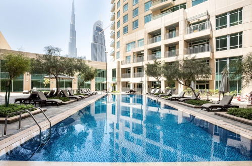 Photo 11 - Sophisticated 2BR With Stunning Burj Khalifa Views