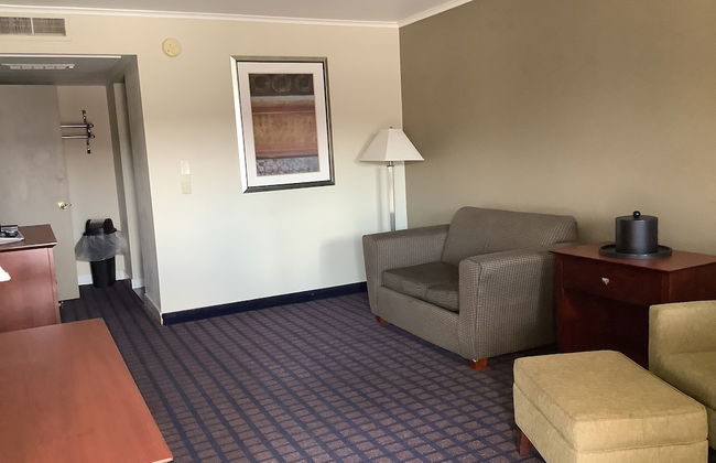 Silver Spur Vintage Inn & Suites - Foto 35