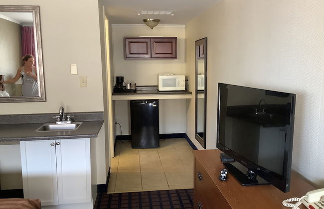 Silver Spur Vintage Inn & Suites - Foto 28