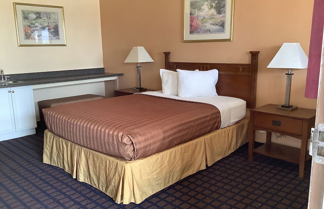 Silver Spur Vintage Inn & Suites - Foto 18