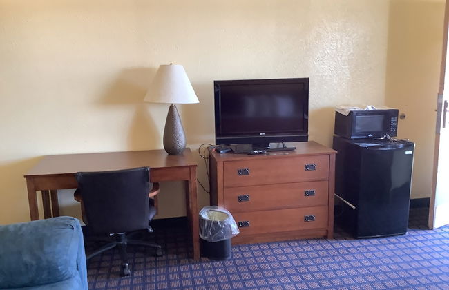Silver Spur Vintage Inn & Suites - Foto 8