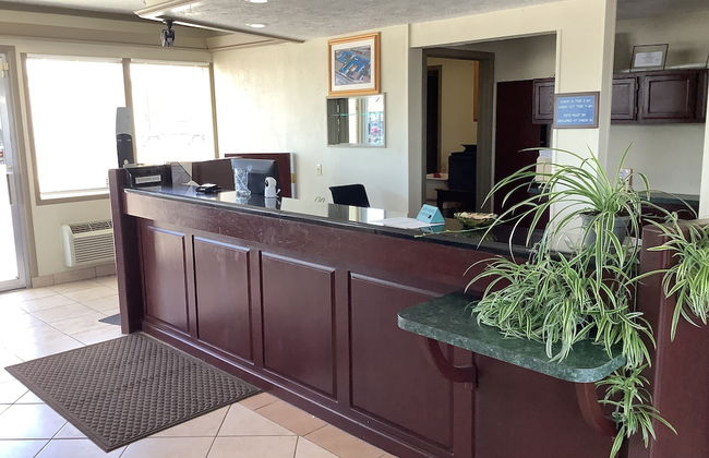 Silver Spur Vintage Inn & Suites - Foto 2