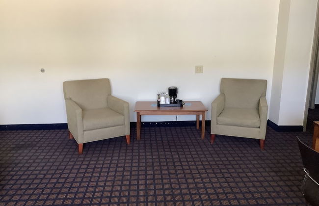 Silver Spur Vintage Inn & Suites - Foto 41