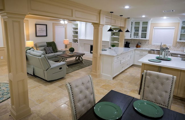 5Bdrm 3.5Bath 12Beds - HOME BIG AS TEXAS - Foto 14