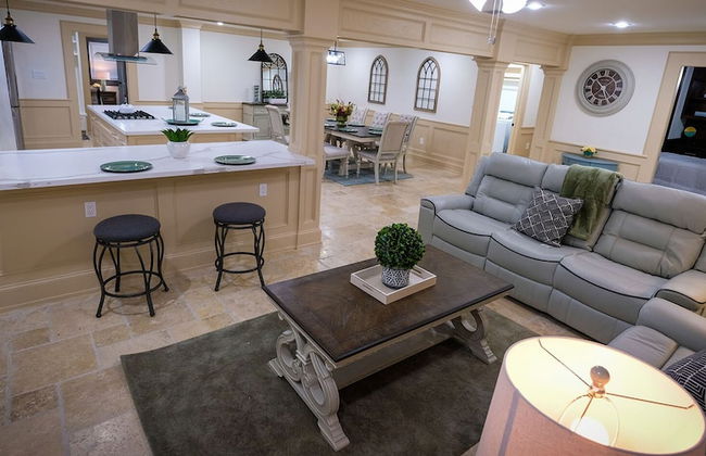 5Bdrm 3.5Bath 12Beds - HOME BIG AS TEXAS - Foto 15