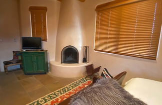 Photo 3 - Piñon Dream - Walk to The Plaza, Comfortable Southwestern Style