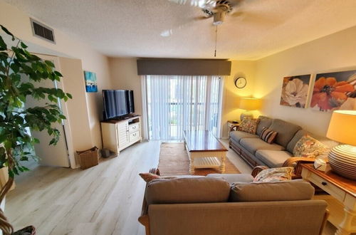 Photo 11 - 2 Bed, 2 Bath, Upgraded, Ocean & Pool View - Ocean Village Club O25