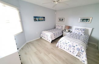 Photo 2 - 2 Bed, 2 Bath, Upgraded, Ocean & Pool View - Ocean Village Club O25