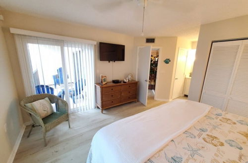 Photo 2 - 2 Bed, 2 Bath, Upgraded, Ocean & Pool View - Ocean Village Club O25