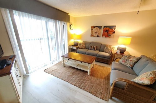 Photo 10 - 2 Bed, 2 Bath, Upgraded, Ocean & Pool View - Ocean Village Club O25