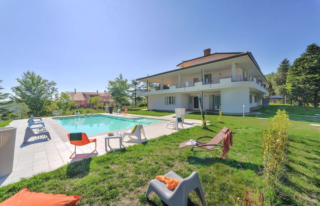 Hillside Comfort in Tavullia - Photo 30