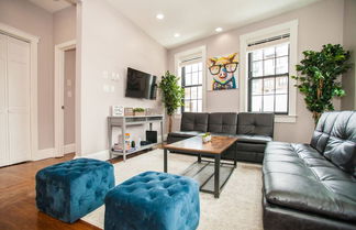 Photo 1 - Boston Back Bay Brand New Condo Sleeps 8