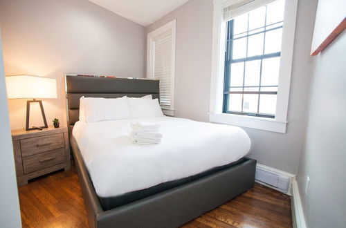 Foto 5 - Boston Back Bay Brand New Condo Sleeps 8