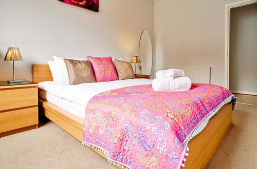 Photo 11 - Bright Royal Mile Apartment