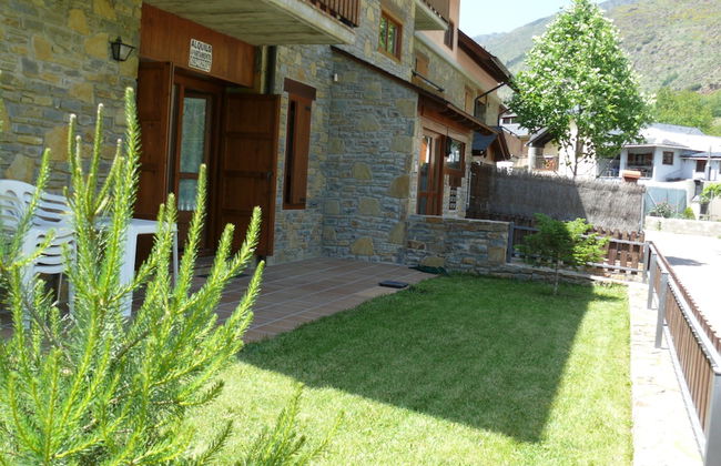 APARTMENTSUITESPAIN BAQUEIRA Jardin Privado - Foto 11