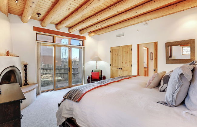 Bishops Lodge Villa Corazones - Photo 13