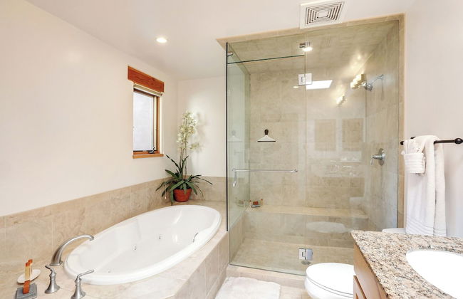 Bishops Lodge Villa Corazones - Photo 1