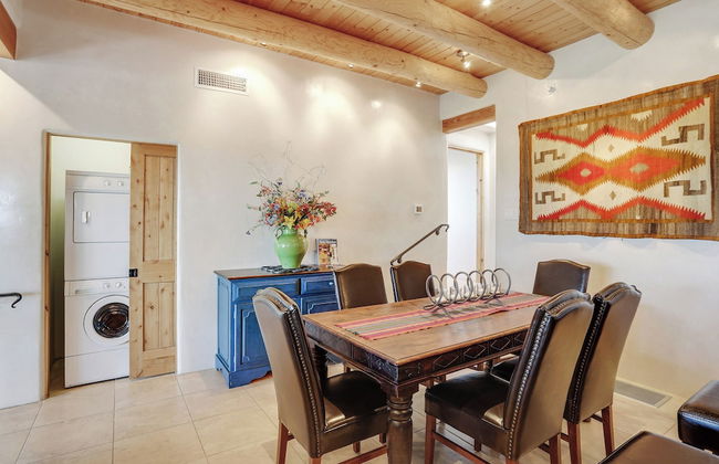 Bishops Lodge Villa Corazones - Photo 2