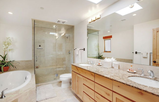 Bishops Lodge Villa Corazones - Photo 4