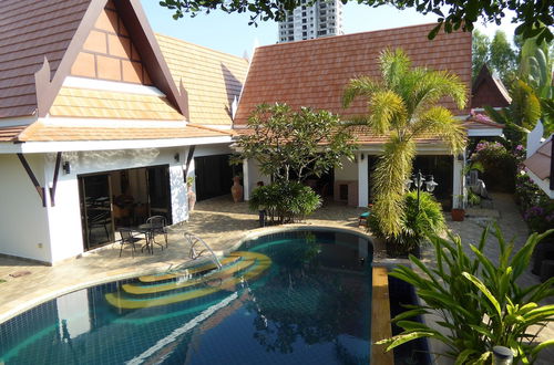 Photo 16 - VIP Chain Resort Pool Villa