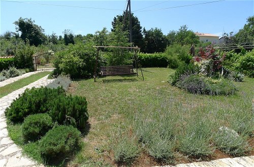 Foto 18 - Apartment for 3 Persons in Quiet Part of Premantura With Beautiful Garden and Partial sea View