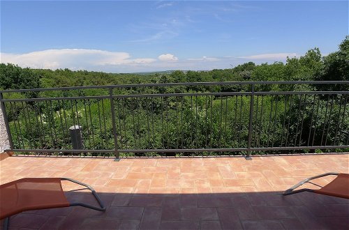 Foto 11 - Apartment for 3 Persons in Quiet Part of Premantura With Beautiful Garden and Partial sea View