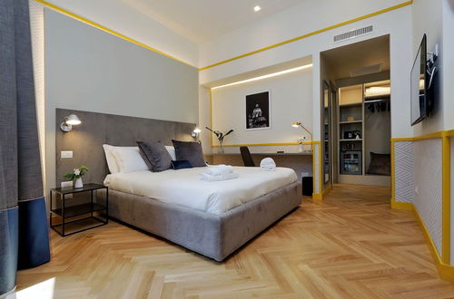 Photo 18 - Roma Five Suites