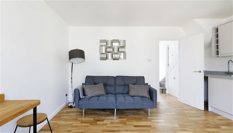 Photo 1 - Modern Central Laines 2 Bed In The City