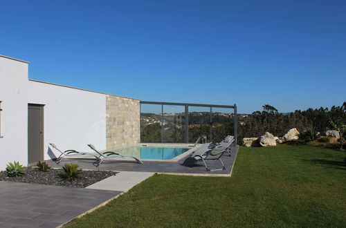 Photo 16 - Alluring Villa in Salir de Matos near Coast