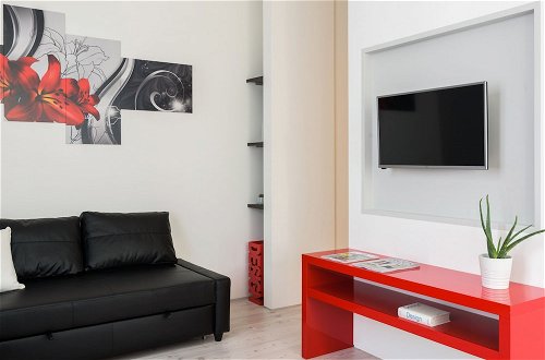 Photo 14 - Home at Hotel Boccherini luxury studio