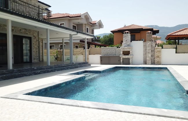 Stunning 4-bed Villa Grey 4 Bedrooms Private Pool - Foto 12
