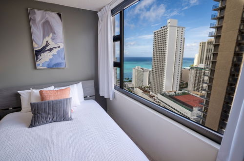 Photo 3 - Deluxe Ocean View Condo 2 Queen Beds in Waikiki, FREE Parking & Wi-Fi by Koko Resort Vacation Rentals